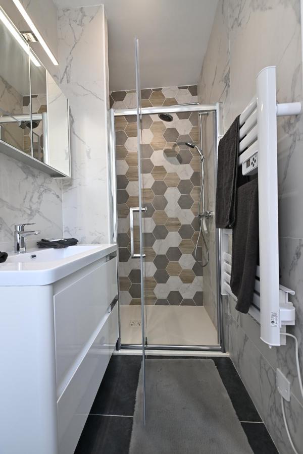 3 Appartements Premium Au Pied De La Cathedrale - Hypercentre Sens Luaran gambar