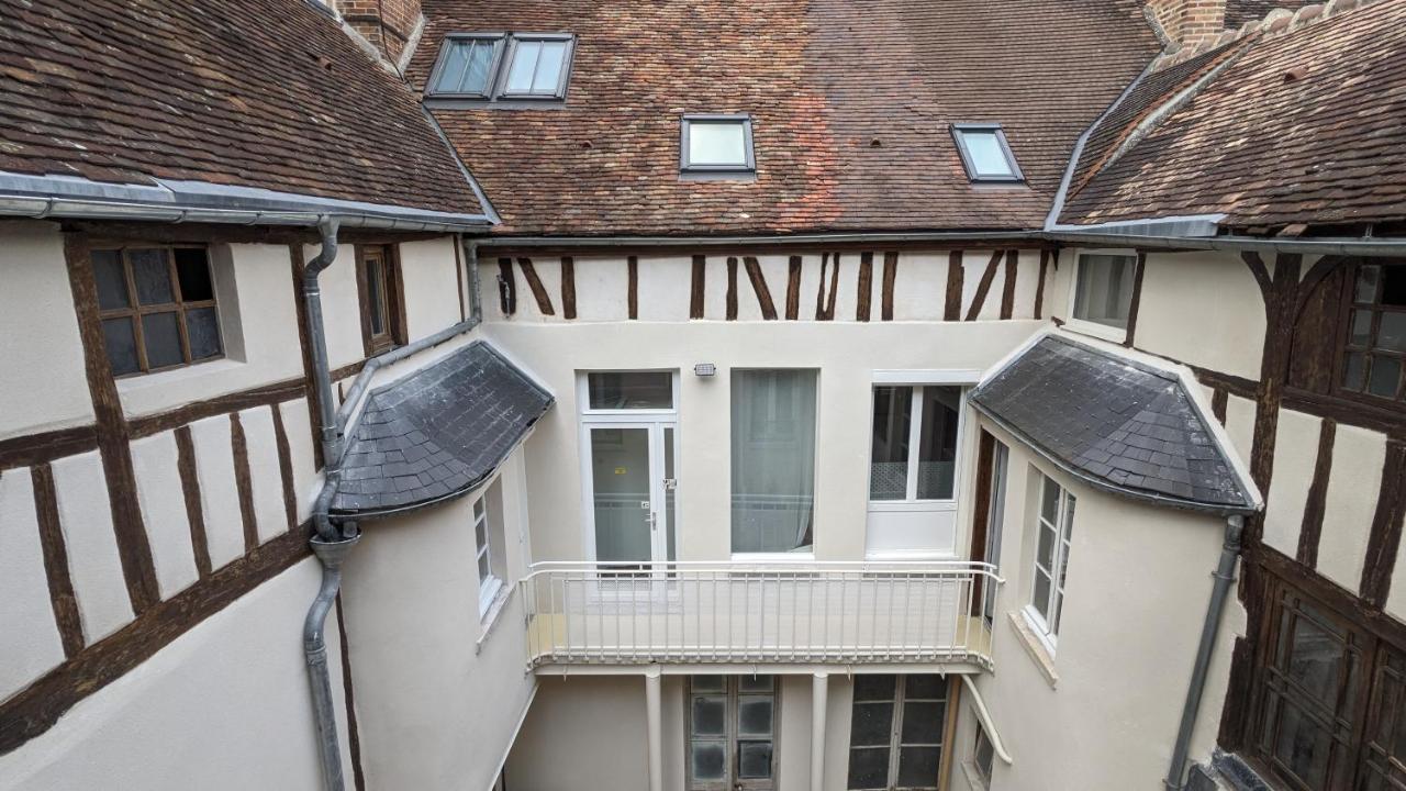 3 Appartements Premium Au Pied De La Cathedrale - Hypercentre Sens Luaran gambar