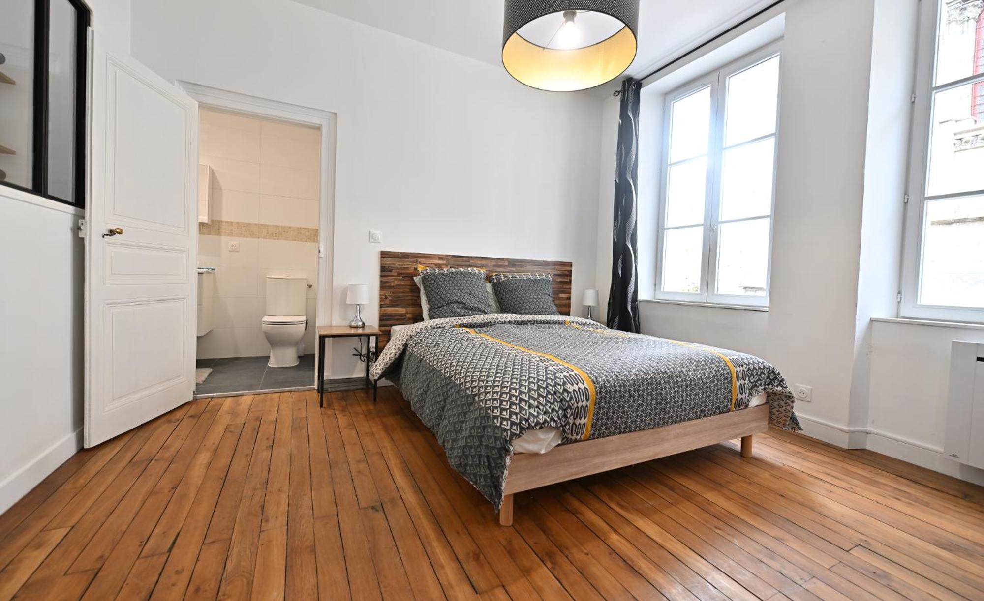 3 Appartements Premium Au Pied De La Cathedrale - Hypercentre Sens Bilik gambar
