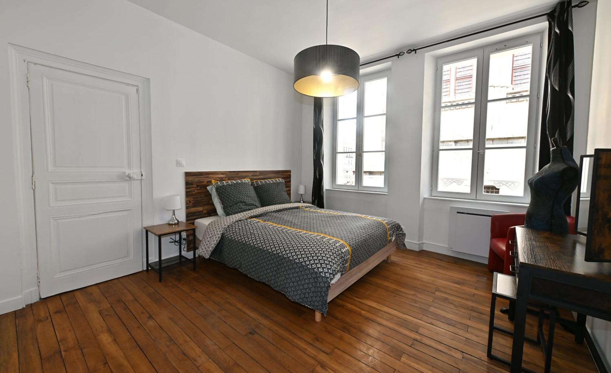 3 Appartements Premium Au Pied De La Cathedrale - Hypercentre Sens Luaran gambar